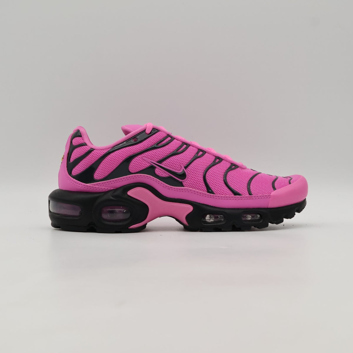 HJ9743-601 Nike Air Max Plus Black Pink (Women's)