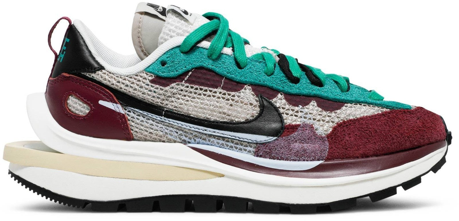 DD3035-200 sacai Ã Nike Vapor Waffle "String/Red/Green" (Men's)