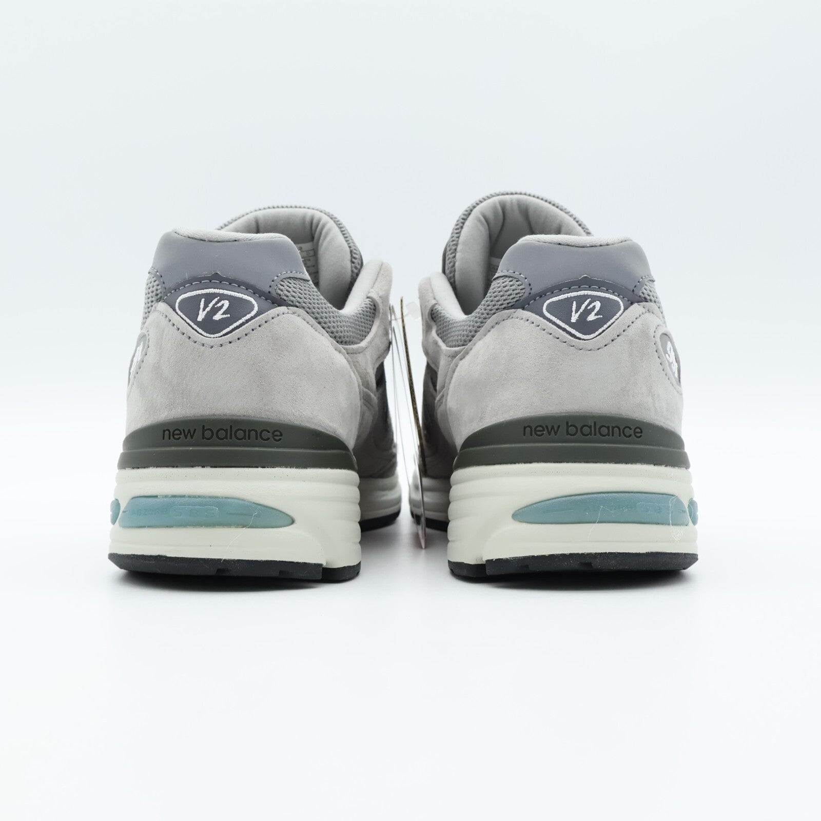 U991GL2 New Balance 991V2 Gray MiUK Rock Ridge Grey Dove Alloy Silver (Men's)