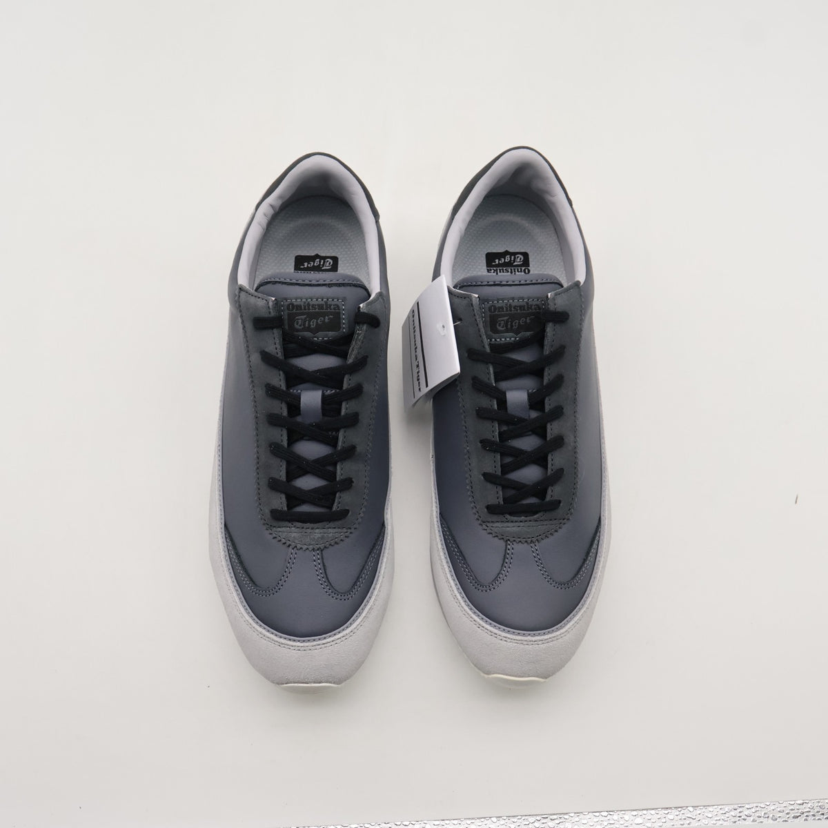 1183C385-021  Onitsuka Tiger Hsinti Carrier Grey (Men's)