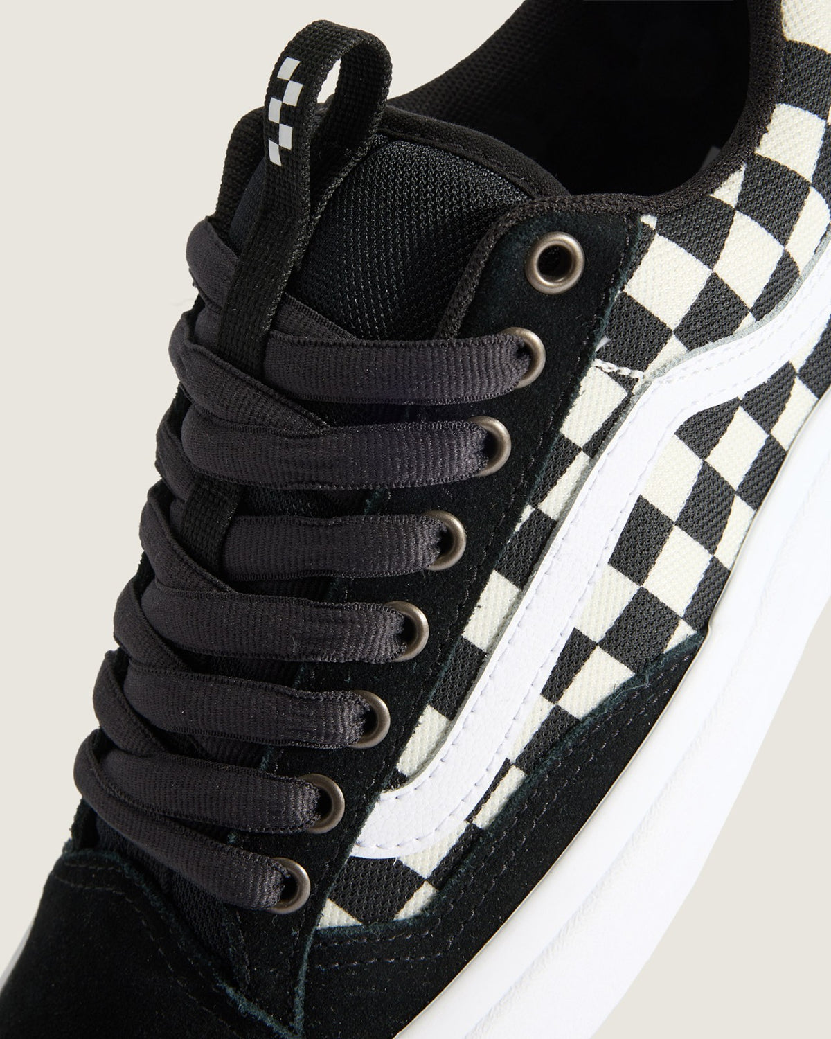 VN000D5RY28 Vans Skate Old Skool 36+ Black White (Men's)