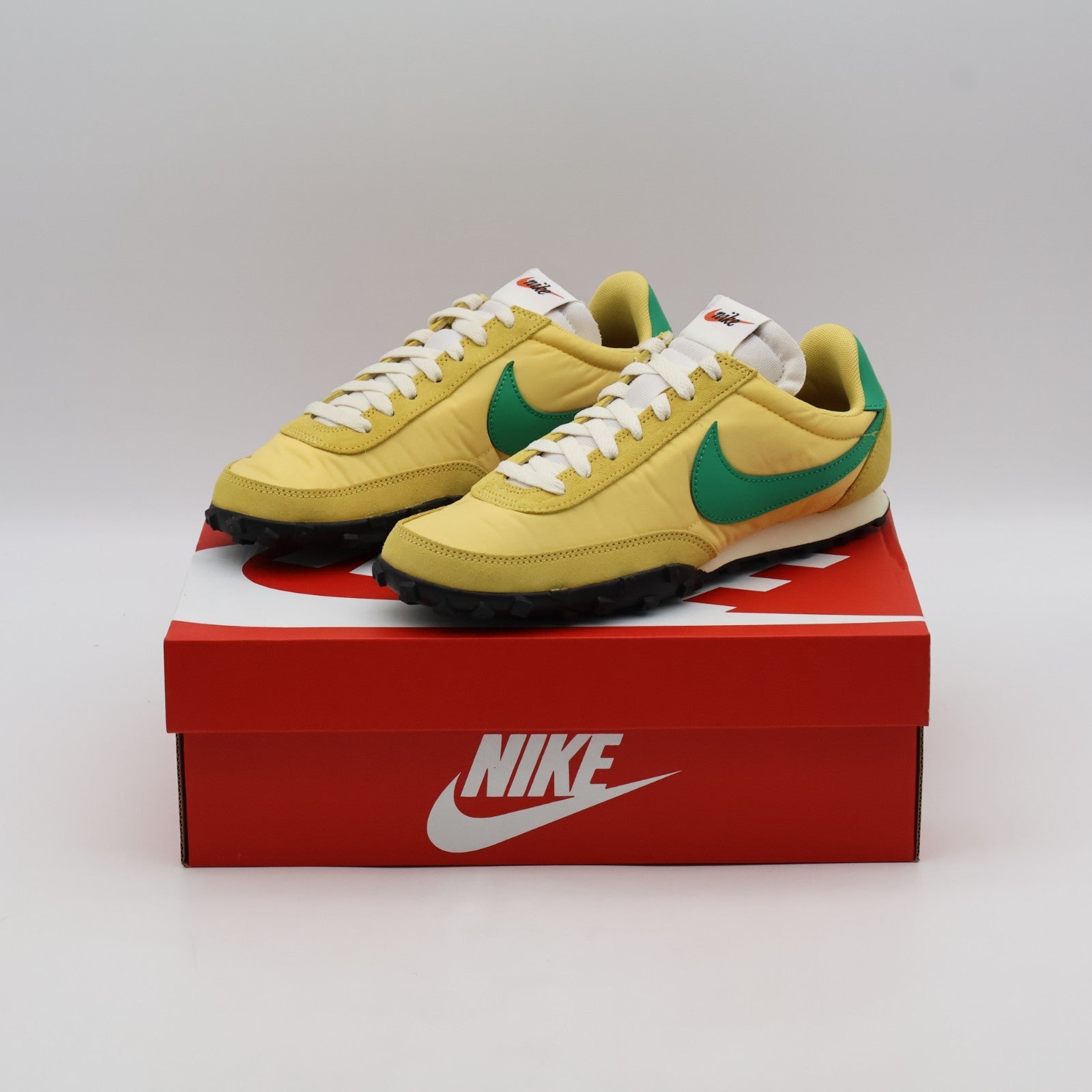 IM8658-700 Nike Waffle Racer Topaz Gold Stadium Green-Sail (Men's)