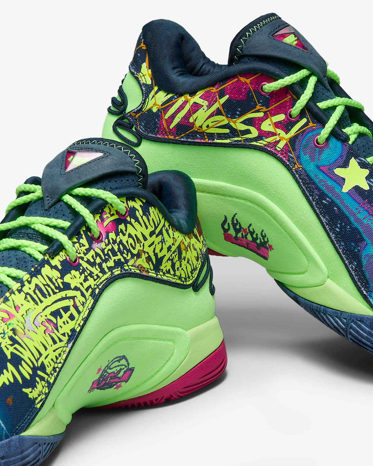 HV8452-400 Nike LeBron 22 Bryceâs World HV8451-400 (Men's)
