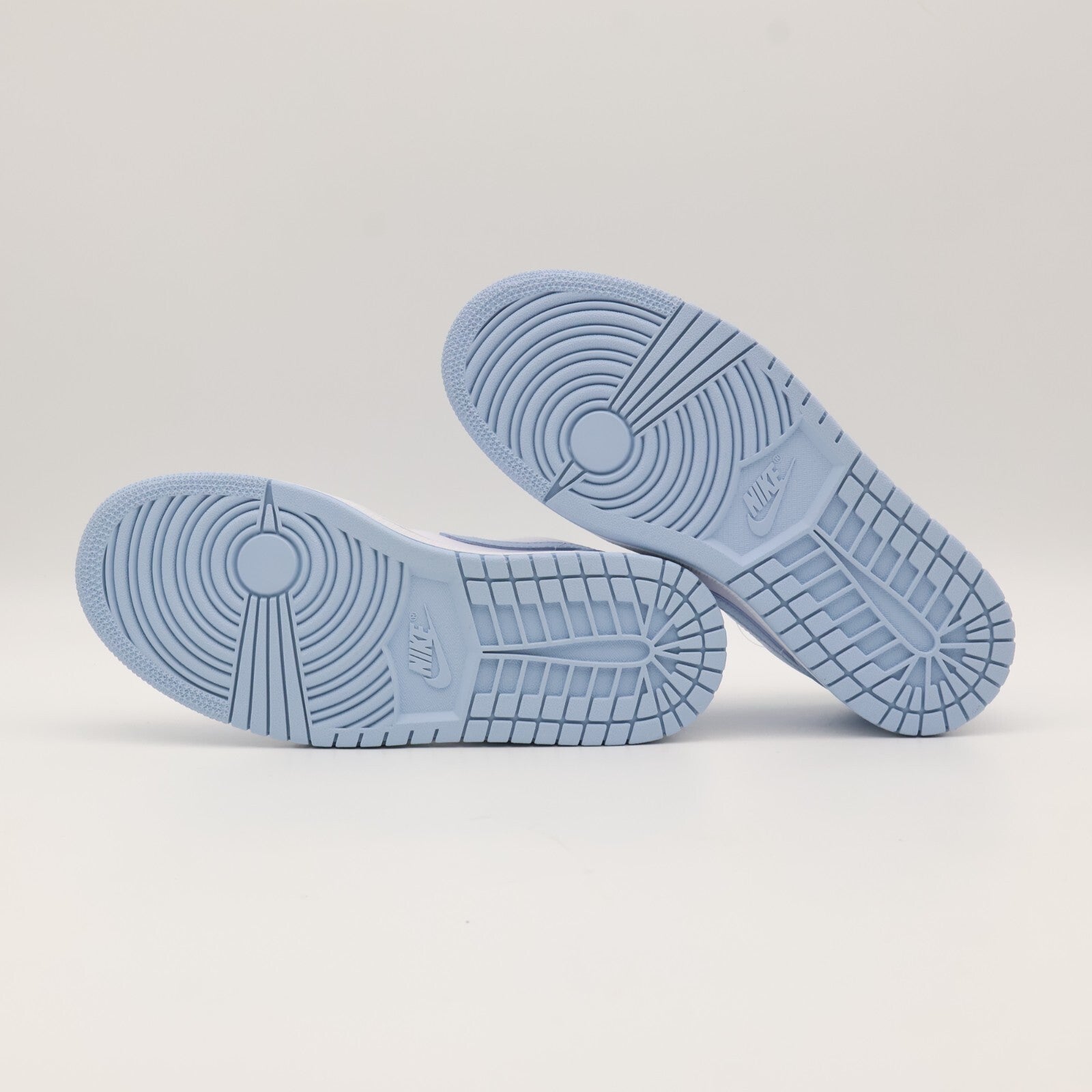 DC0774-141 Nike Jordan 1 Low Aluminum Ice Blue White Sky University (Women's)