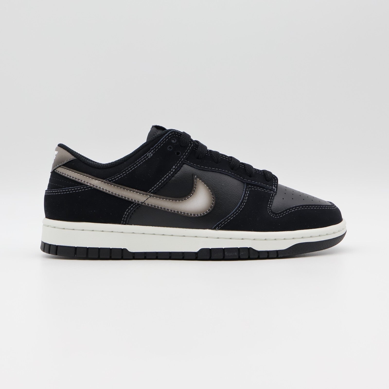 FD6923-001 Nike Dunk Low Airbrush Swoosh (Men's)
