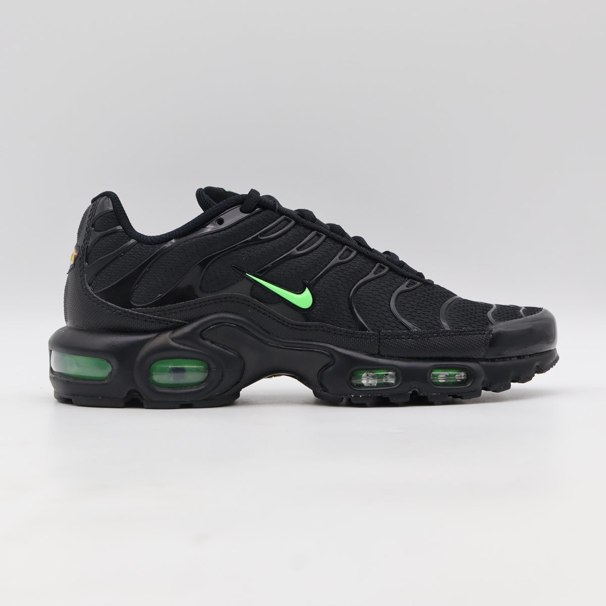 DM0032-024 Nike Air Max Plus Green Strike (Men's)