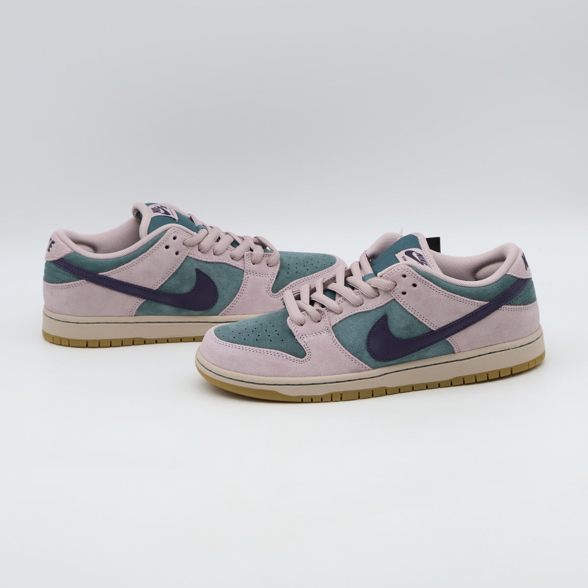 HQ1625-300 Nike SB Dunk Low Pro "Mineral Slate/Particle Rose"