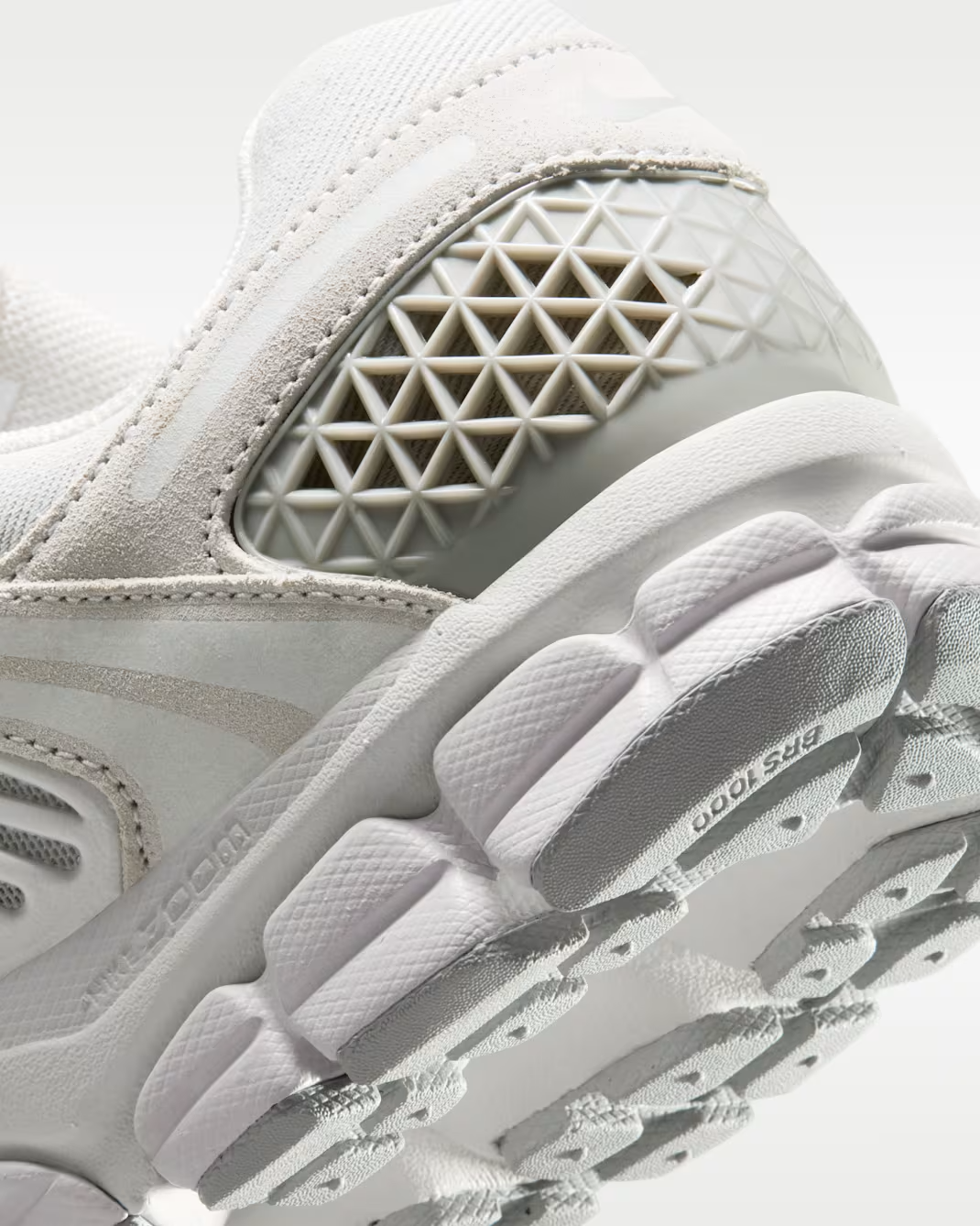 IH8039-001 Nike Zoom Vomero 5 SE Vast Grey/Platinum Tint (Men's)
