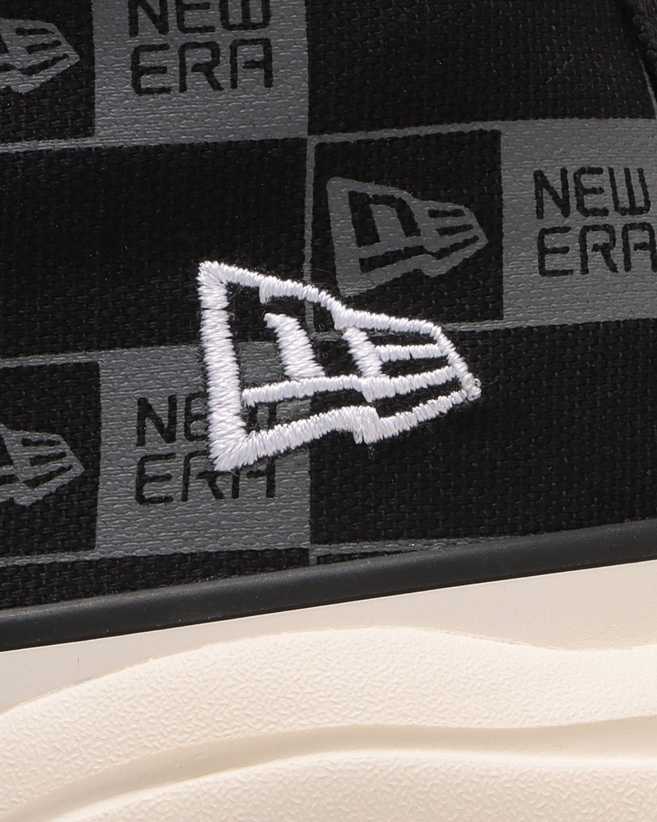 31312420 New Era Converse All Star Surgetrainer Hi Black (Men's)