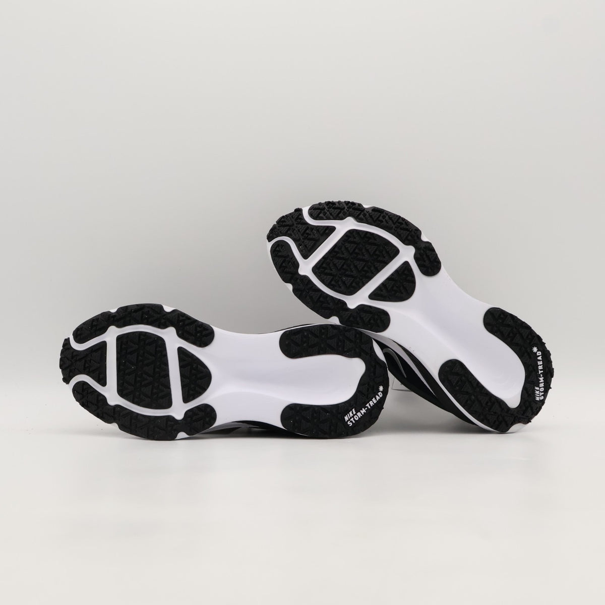 HQ7002-002 Nike Vomero 18 GORE-TEX Black Anthracite White (Women's)