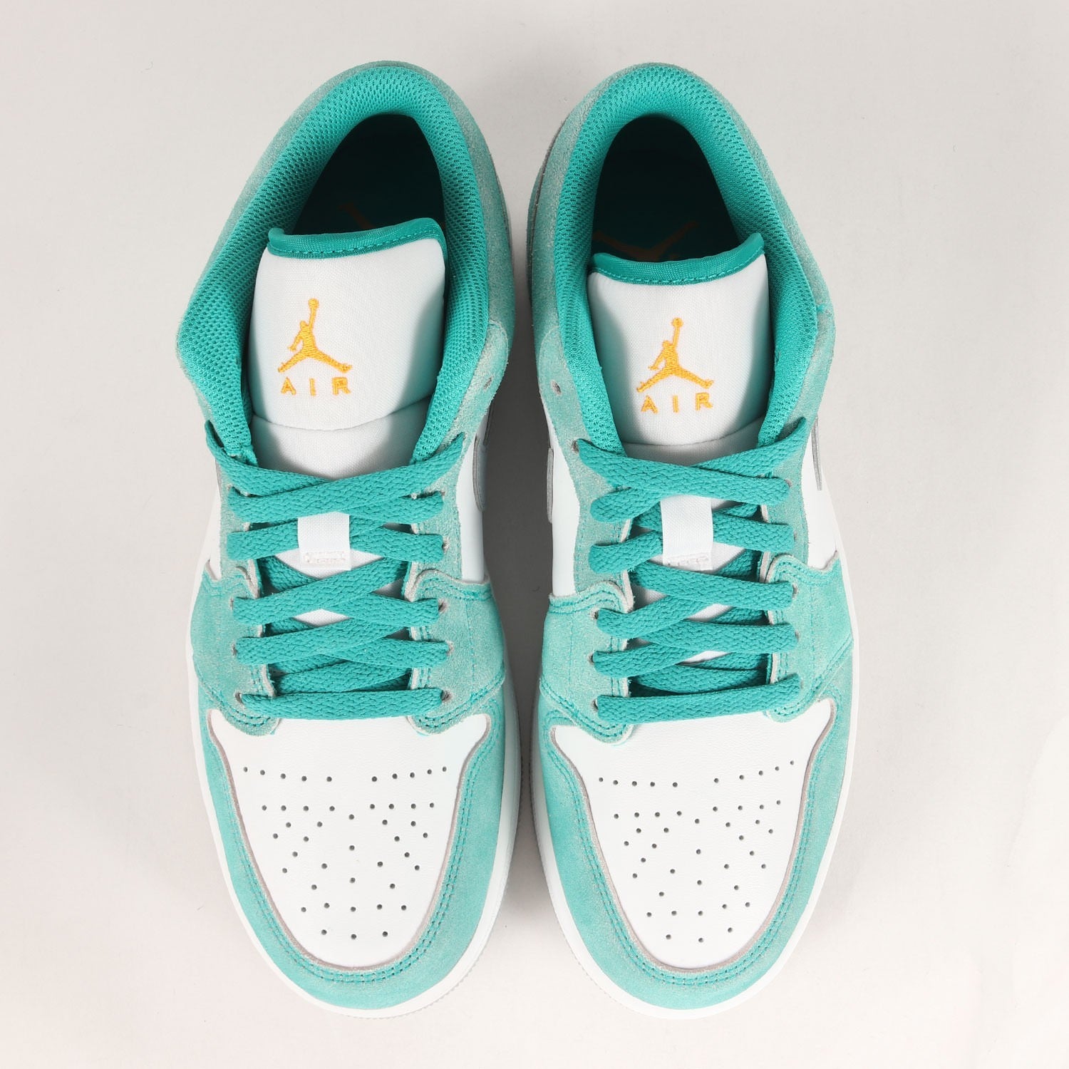 DN3705-301 Nike Air Jordan 1 Low SE "New Emerald" (Men's)