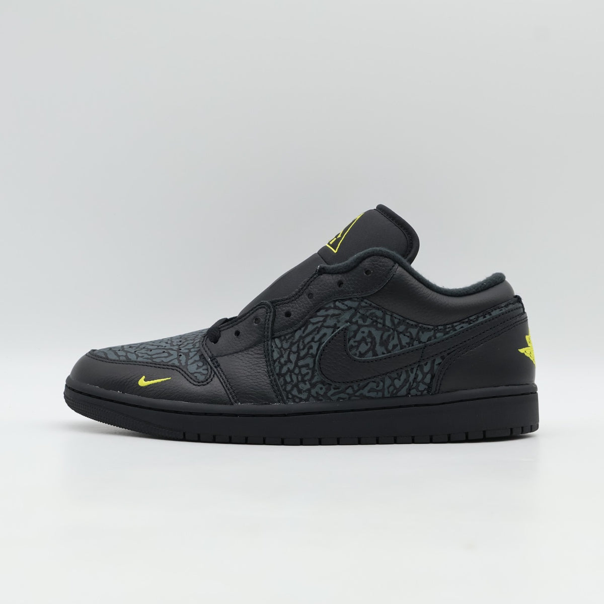 IM6568-010 Nike Air Jordan 1 Low SE Black Anthracite Tour Yellow (Menâs)