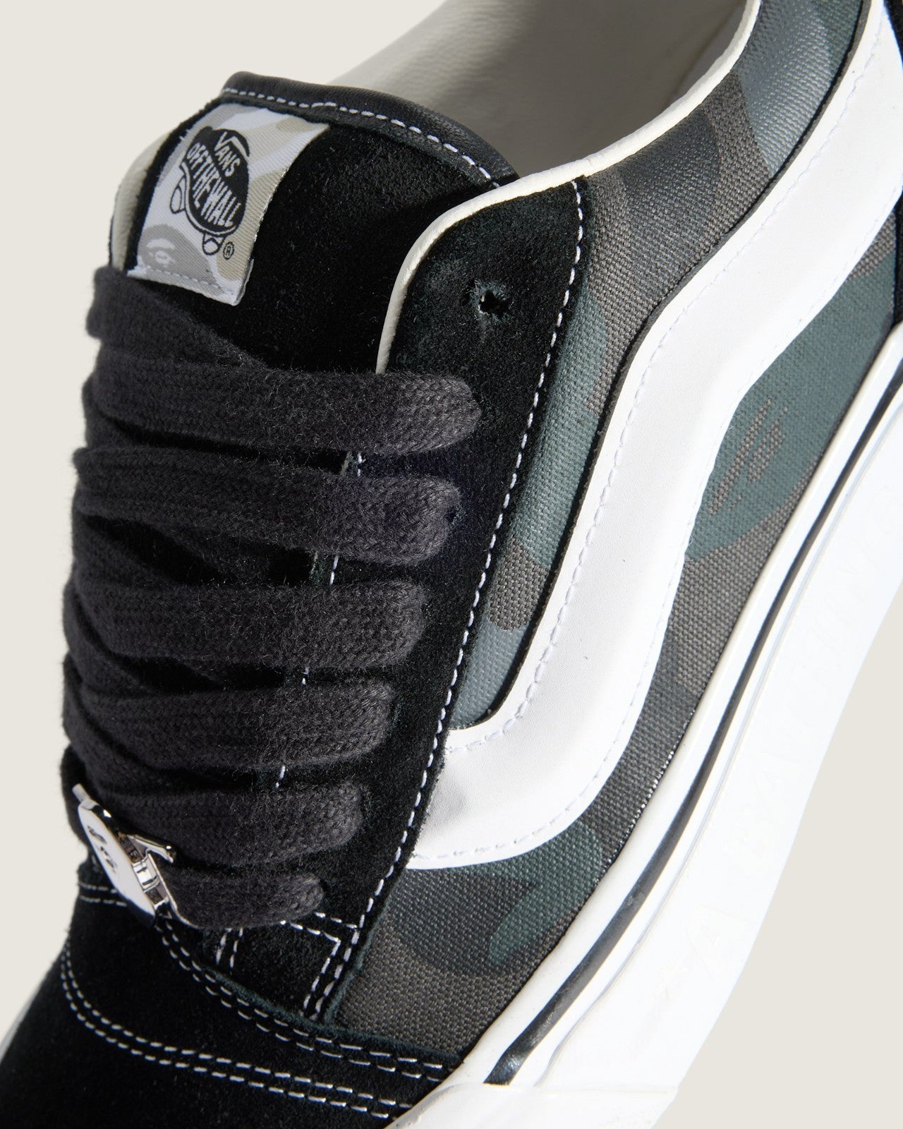 VN000Z3929B A BATHING APE Ã Vans Premium Knu Skool "Camo Black" (Men's)