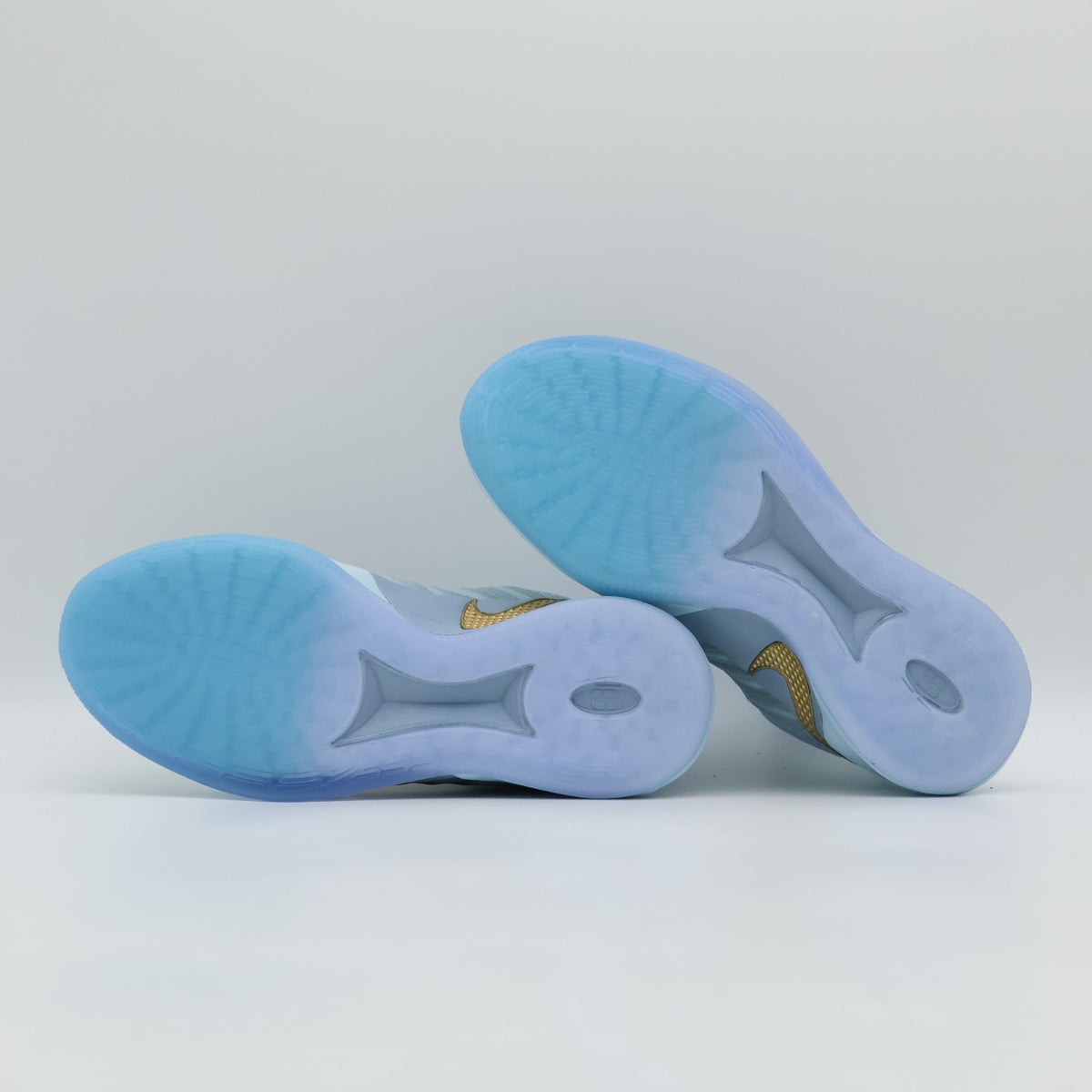 HF2882-400 Nike Sabrina 3 Blueprint (Women's)