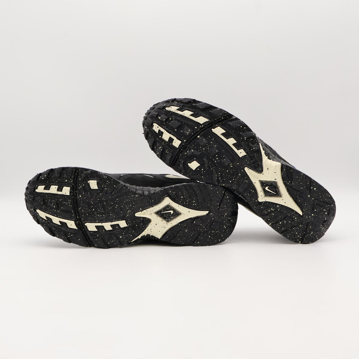 FN7546-002 UNDEFEATED Nike Air Terra Humara Black (Men's)
