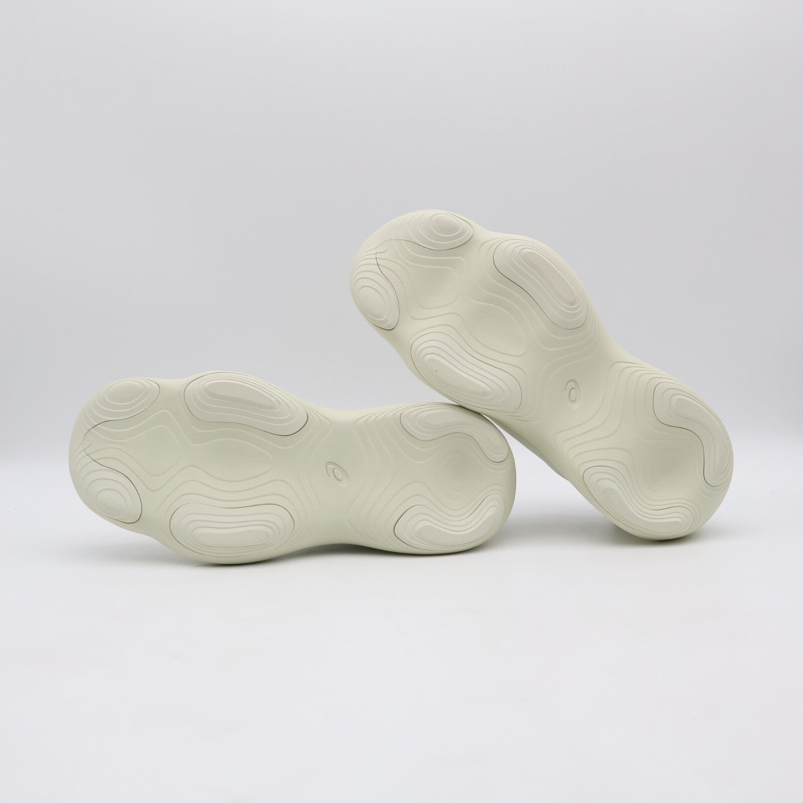 1203A809-100 Asics One White ONE OK ROCK Taka (Men's)