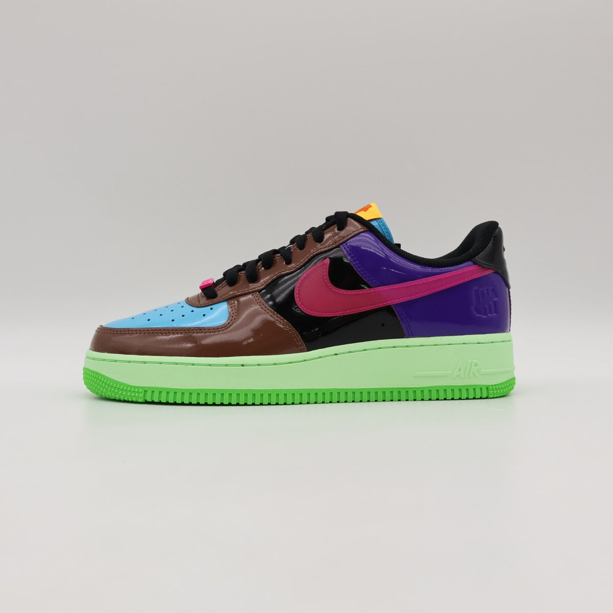 DV5255-200 Nike Air Force 1 Low SP Undefeated Multi-Patent Pink Prime