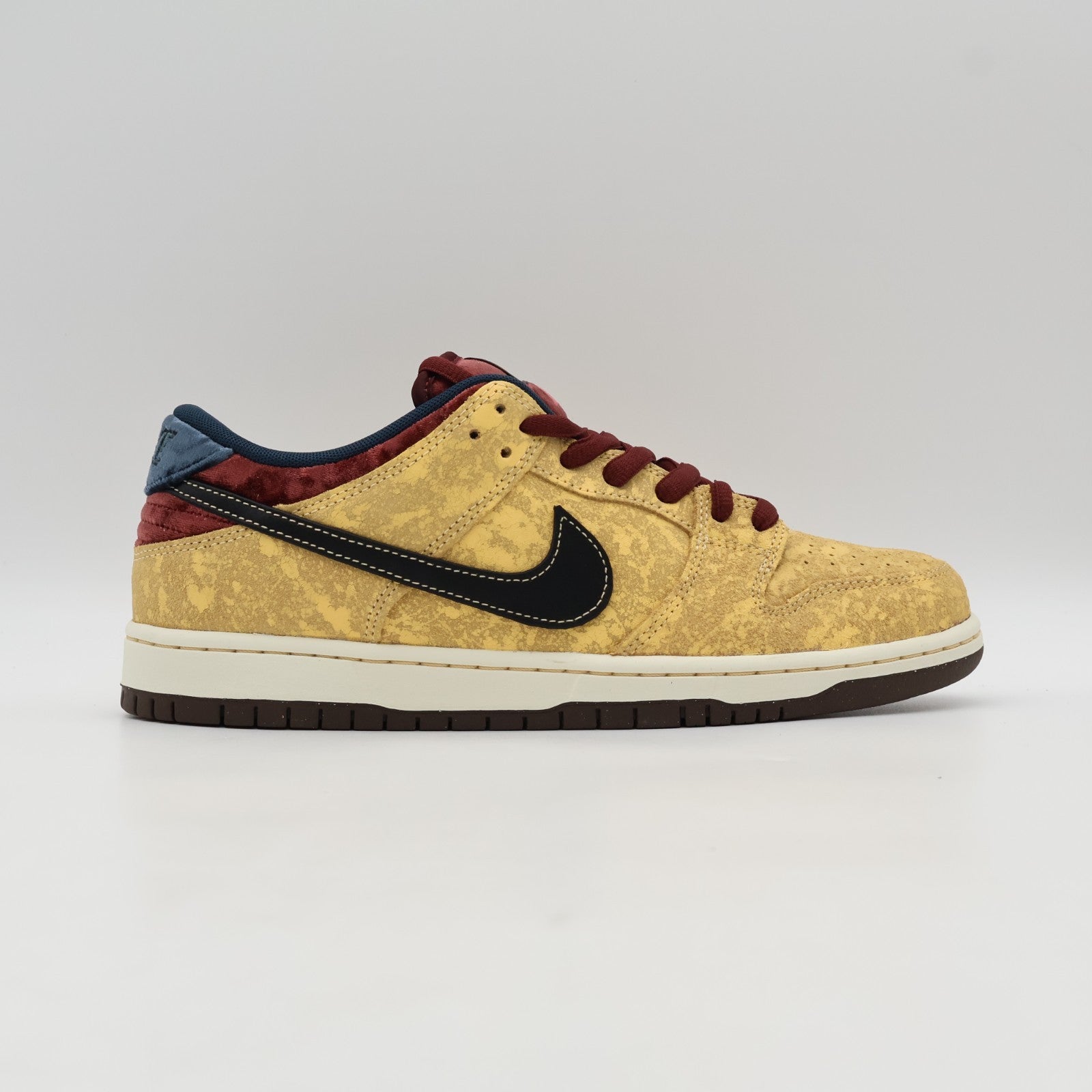 FZ1278-200 Nike SB Dunk Low City of Cinema (Men's)