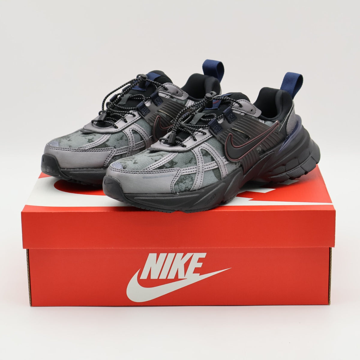 HQ4053-001 Nike V2K Run Metallic Dark Grey Black Dark Smoke Grey (Women's)