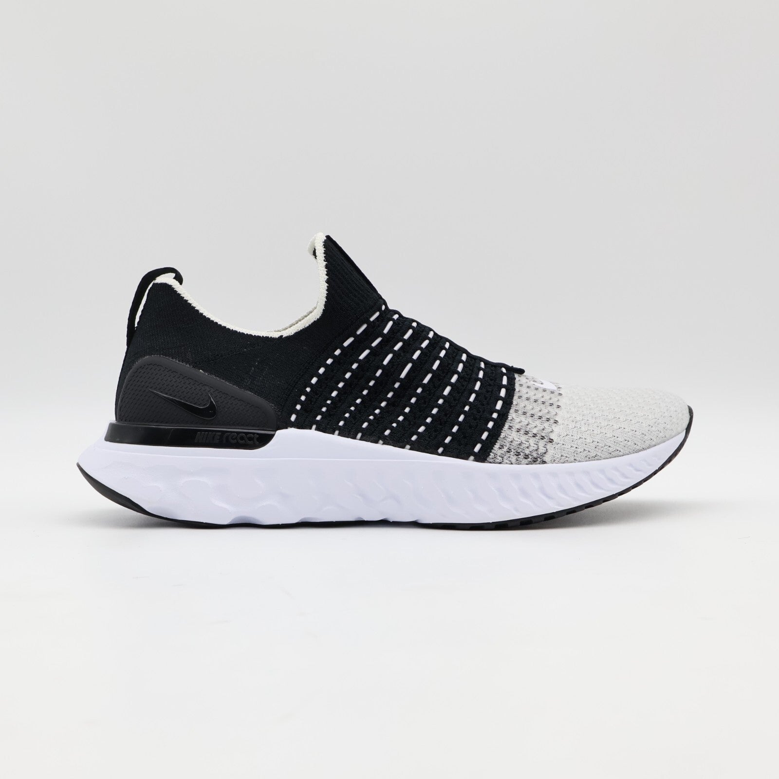 CJ0280-001 Nike React Phantom Run Flyknit 2 Black White ( Women's)