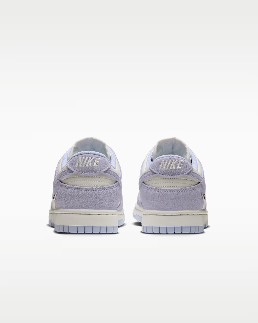 IO4244-500 Nike Dunk Low "Palest Purple" (Women's)