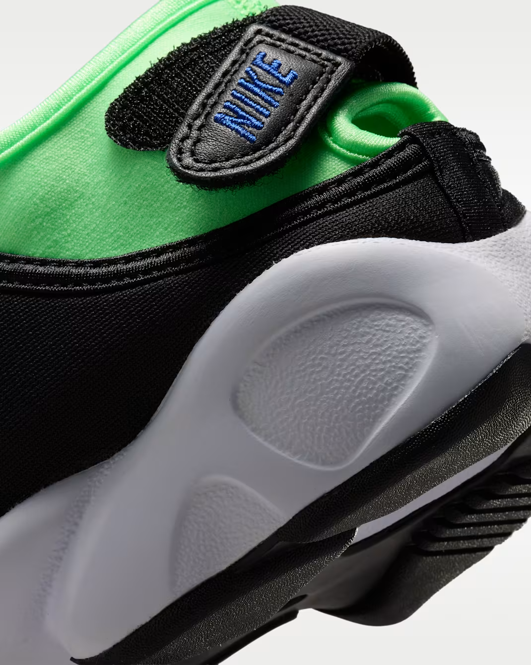 IV6058-001 Nike Air Rift NEO "Black/Old Royal" (Women's)