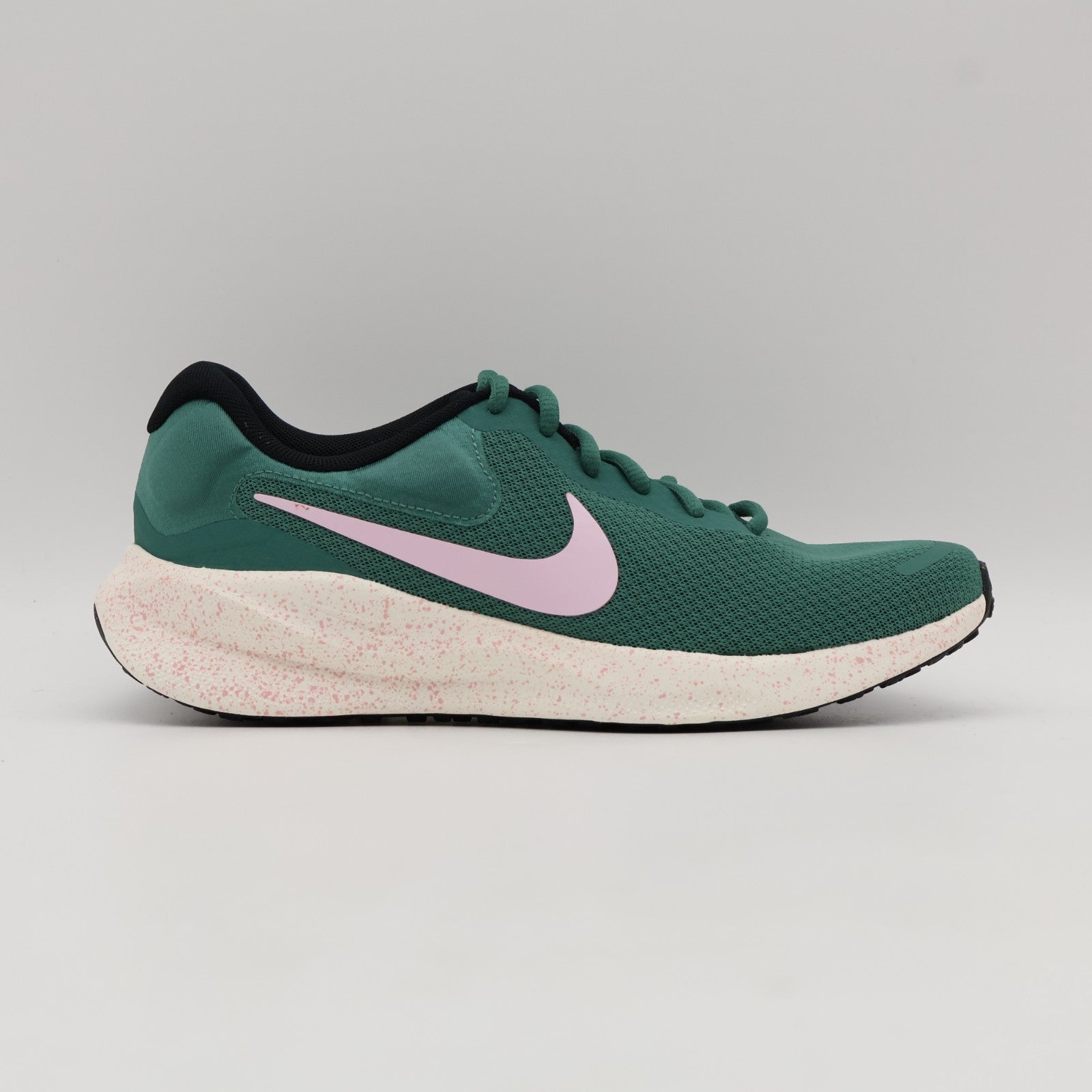 FB2208-301 NIKE Revolution 7 Road Running Shoes (Women's)