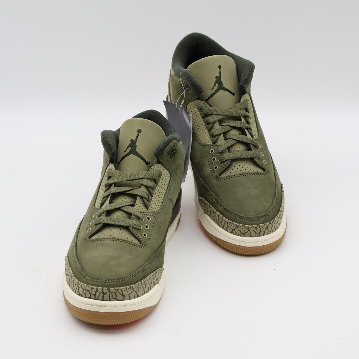 DN3707-202 Nike Air Jordan 3 Retro Family Affair (Men's)