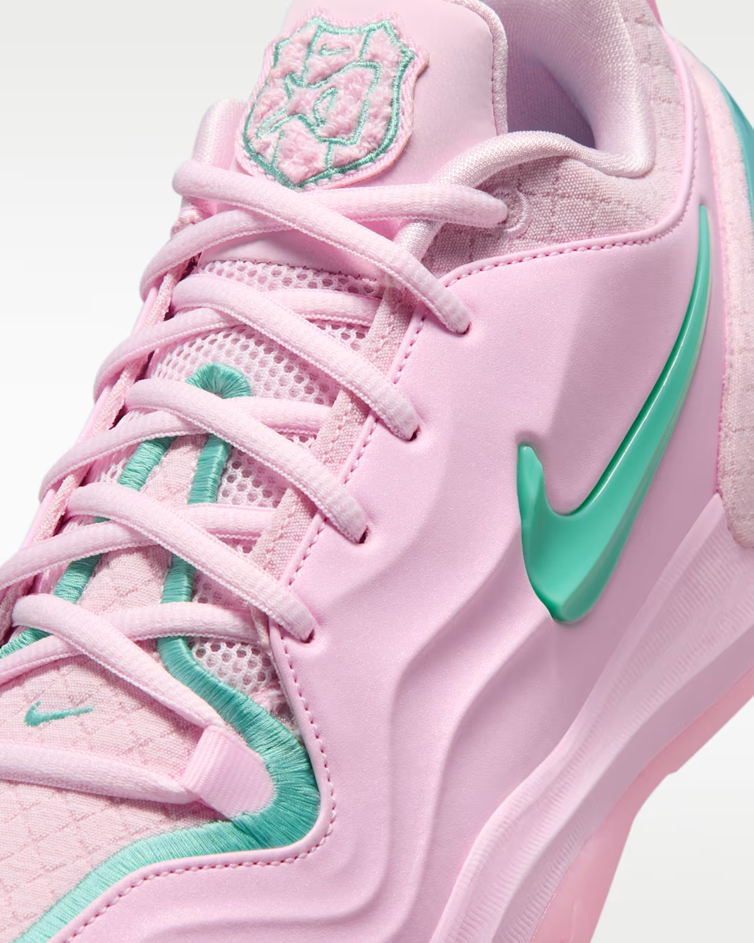 IH1136-602 Nike A'Two "Pinkies Up" EP A'ja Wilson Basketball Shoes (Women's)