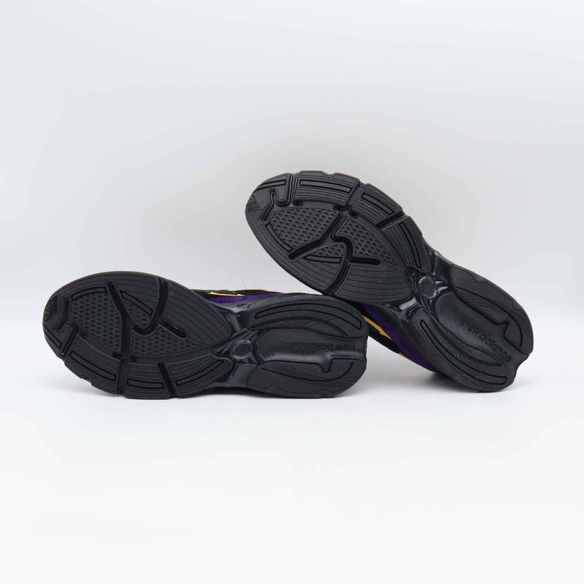 U2010KTF KITH Ã New Balance 2010 Black Multi (Men's)
