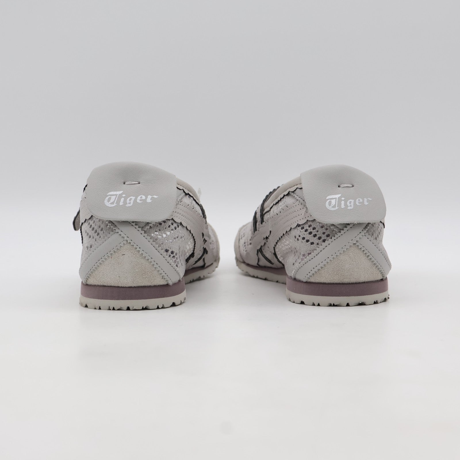 1182A705-020 Onitsuka Tiger MEXICO 66 TGRS OYSTER GREY OYSTER GREY (Women's)