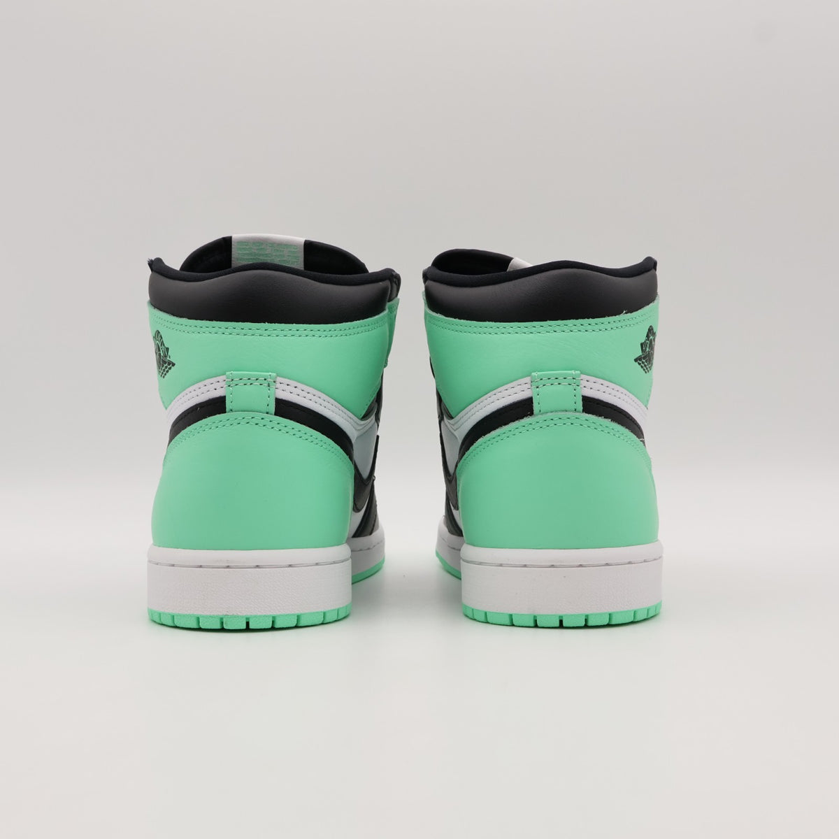 DZ5485-130 Nike Air Jordan 1 High OG Green Glow (Men's)