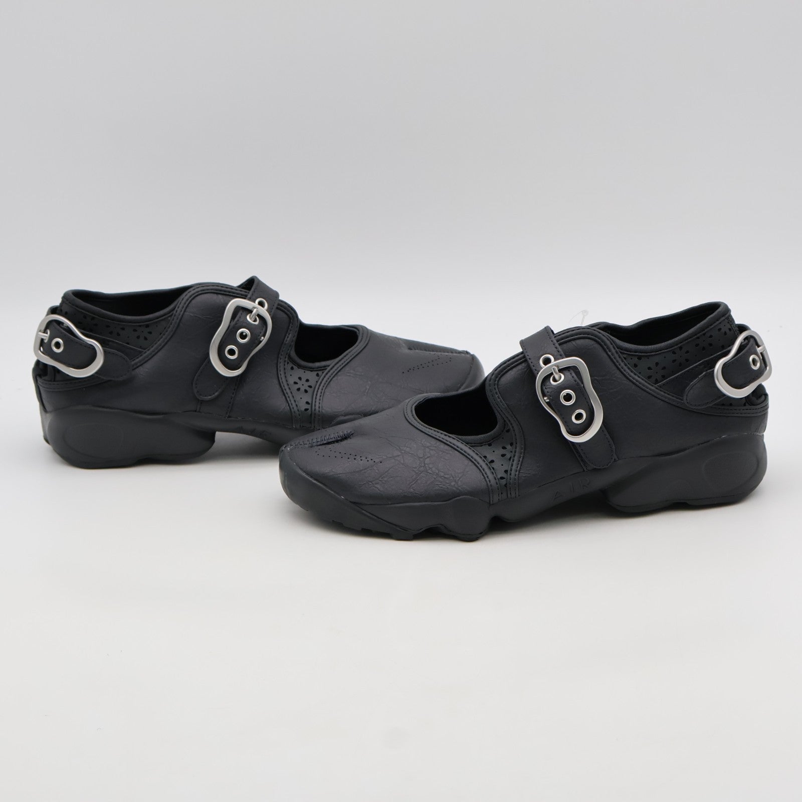 IR5863-060 Nike Air Rift Leather "Anthracite" (Women's)
