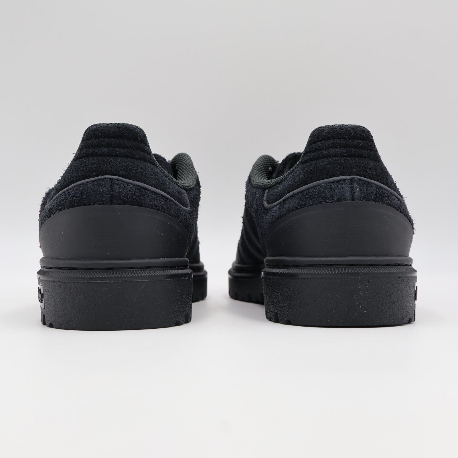 JR5704 adidas Originals Samba Winterized Core Black Carbon (Men's)