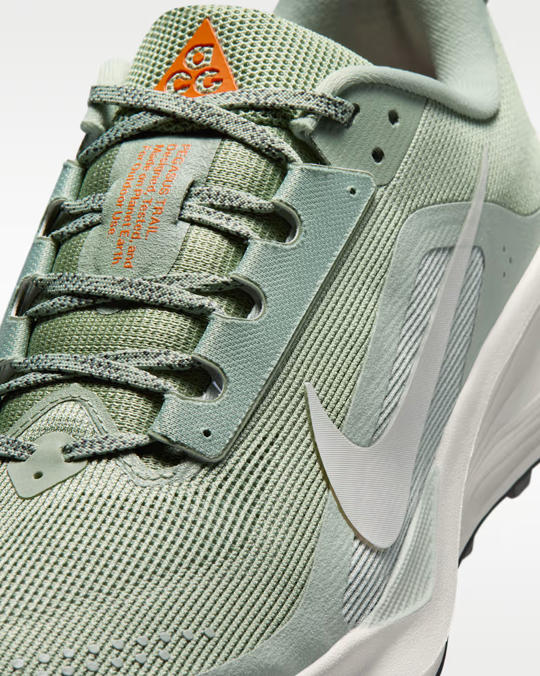 HV8116-310 Nike ACG Pegasus Trail Jade Horizon Light Silver (Men's)
