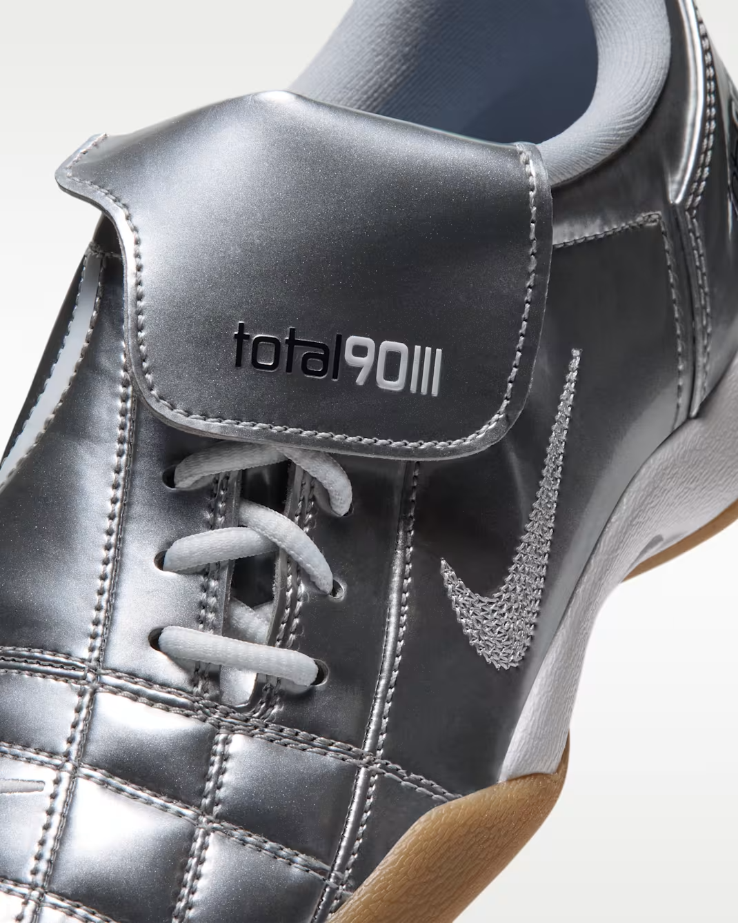 IV3187-002 Nike Total 90 3 Chrome "Metallic Silver/Flat Silver" (Women's)