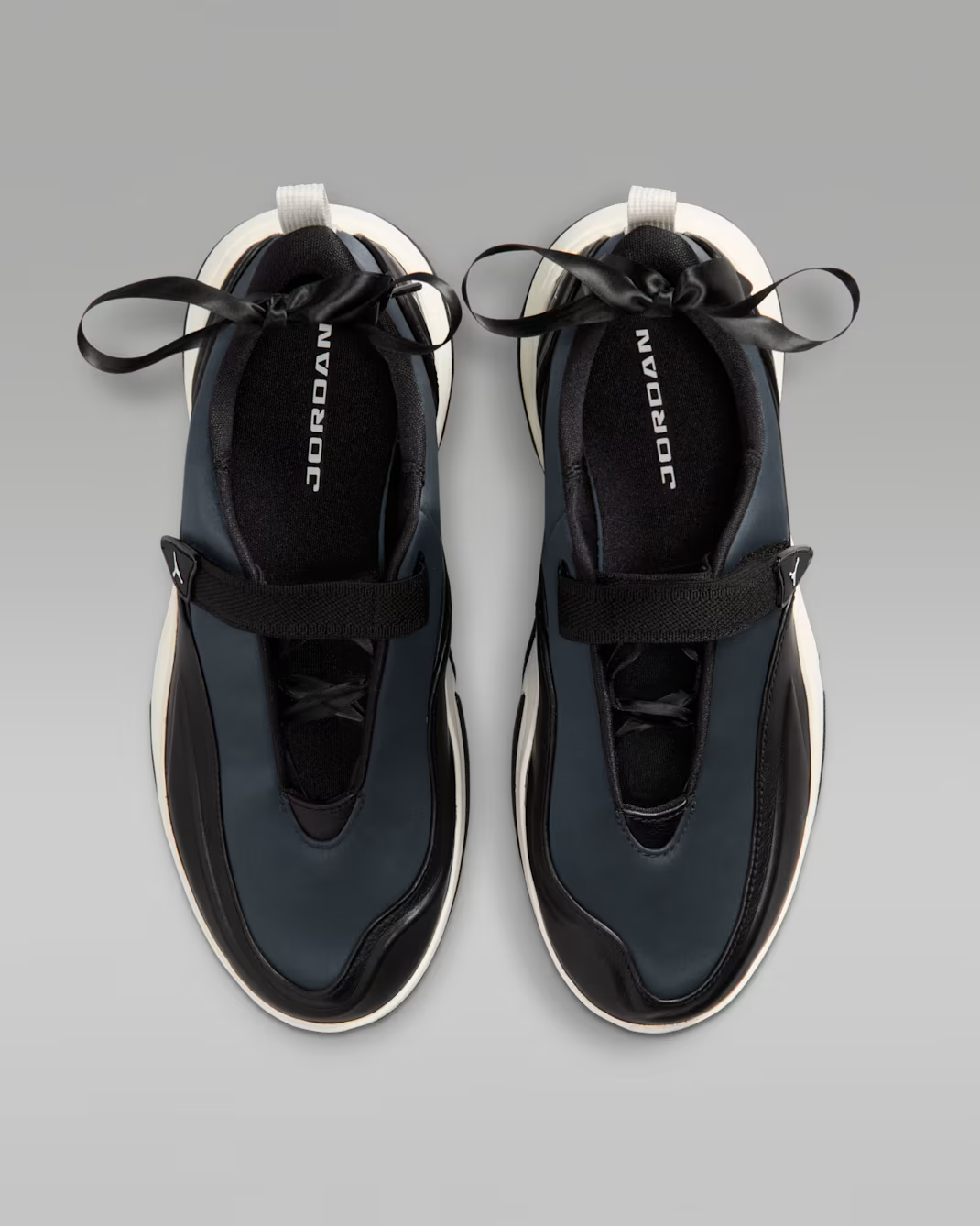 IB8597-001 Nike Jordan Pointe Black Sail (Women's)
