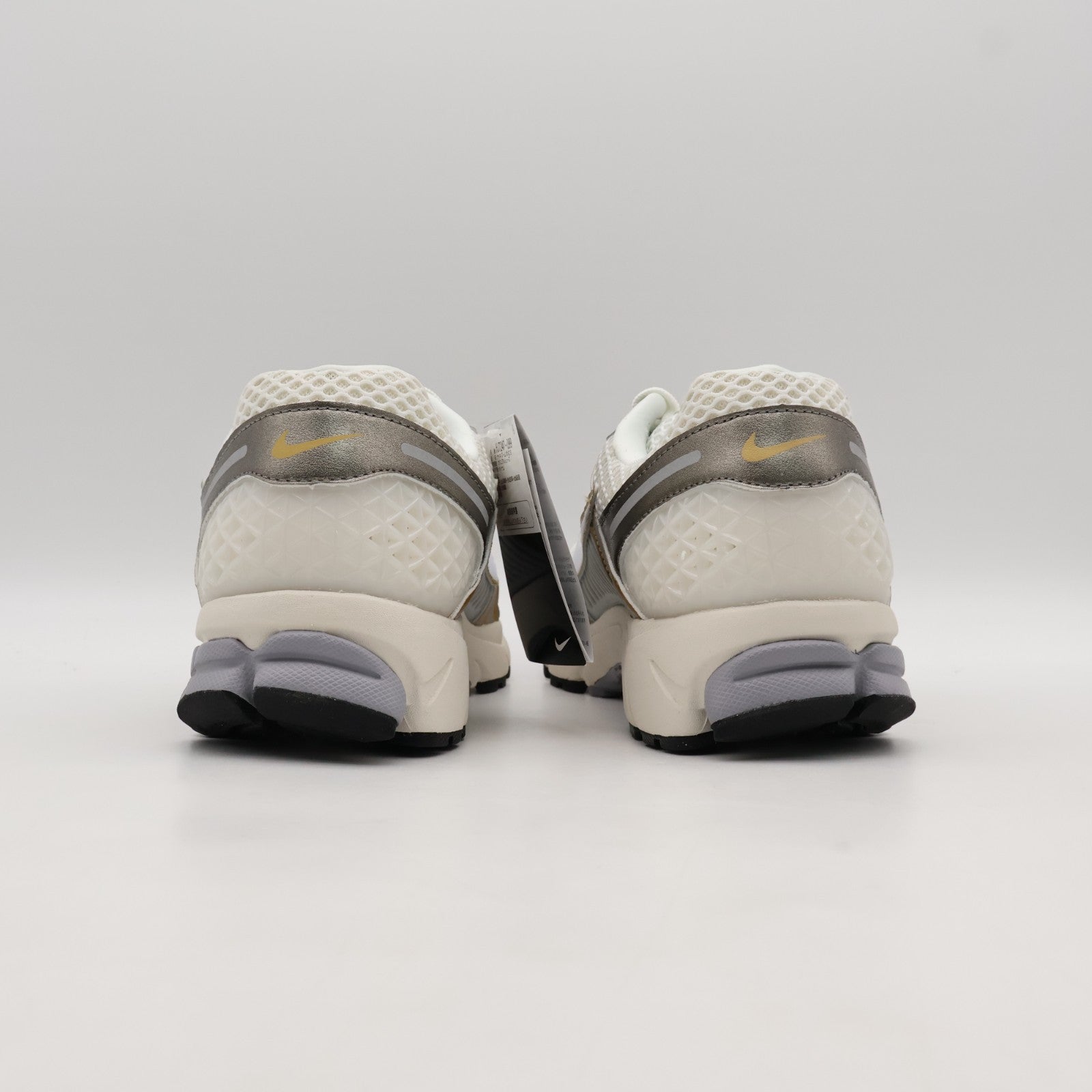 HJ7247-099 Nike Zoom Vomero 5 Platinum Tint Metallic Pewter Metallic Gold (Men's