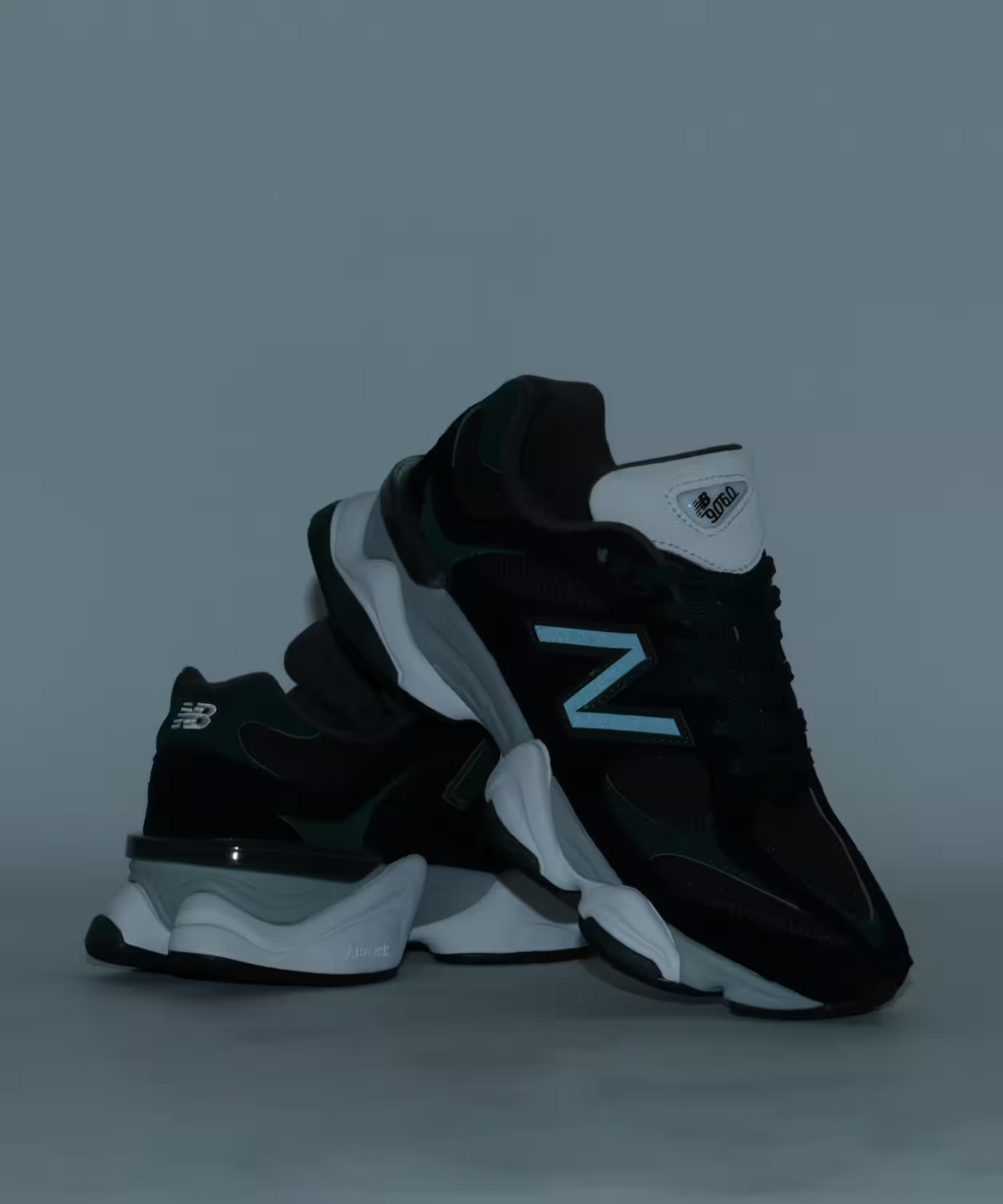 U90607ZZ New Balance 9060 "Black/White Peach" (Men's)