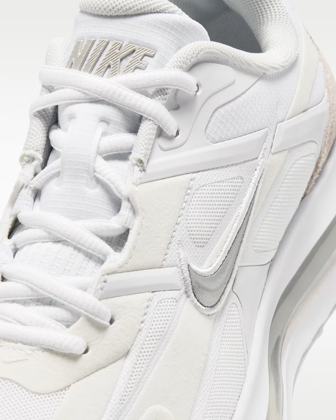 IW4934-100 Nike Air Max Metro "White/Photon Dust" (Women's)
