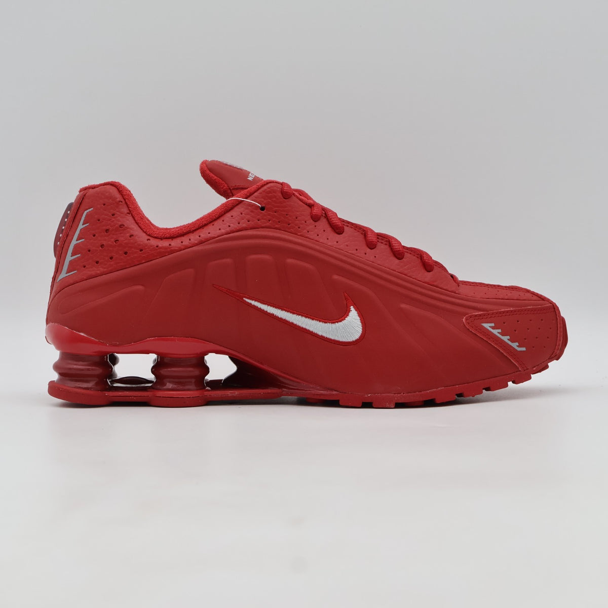IQ0608-687 Nike Shox R4 Gym Red Metallic Silver (Men's)