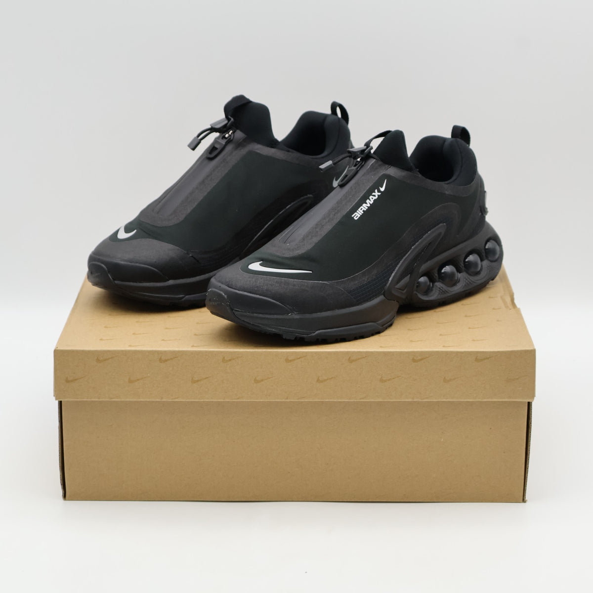 HQ8605-001 Nike Air Max DN Roam Triple Black Metallic Silver (Men's)