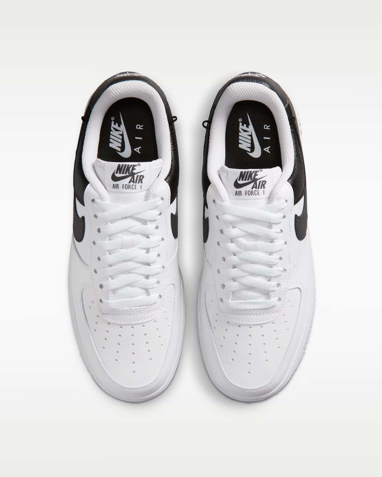 IR0872-001 Nike Air Force 1 '07 "Black/White" (Women's)