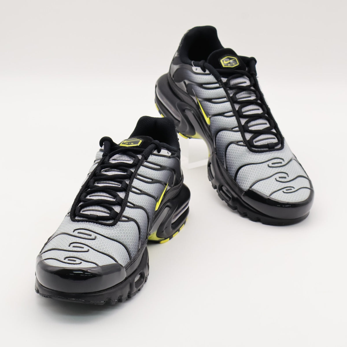 DM0032-012 Nike Air Max Plus Wolf Grey Black Opti Yellow (Men's)