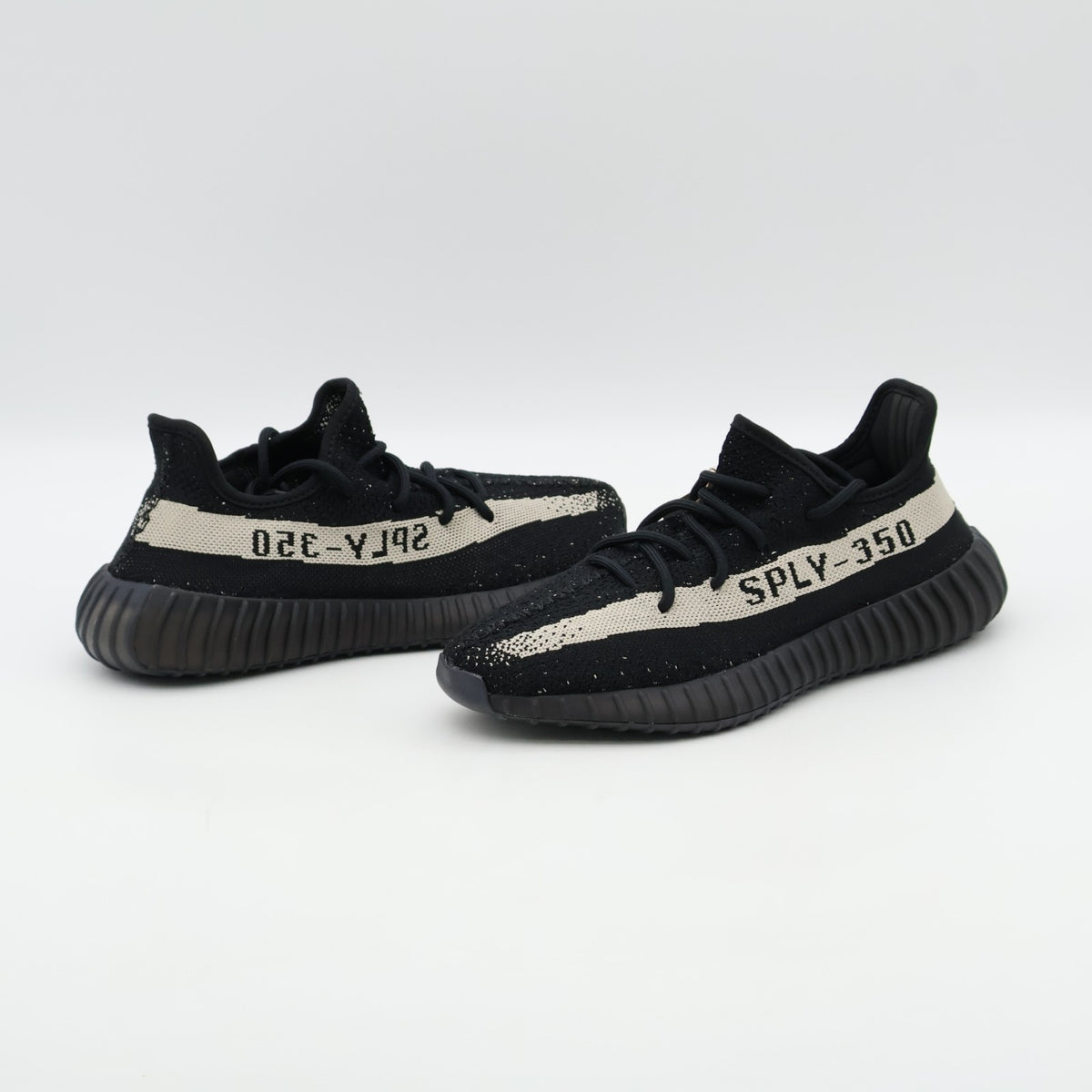 BY1604 adidas Yeezy Boost 350 V2 Core Black White Oreo