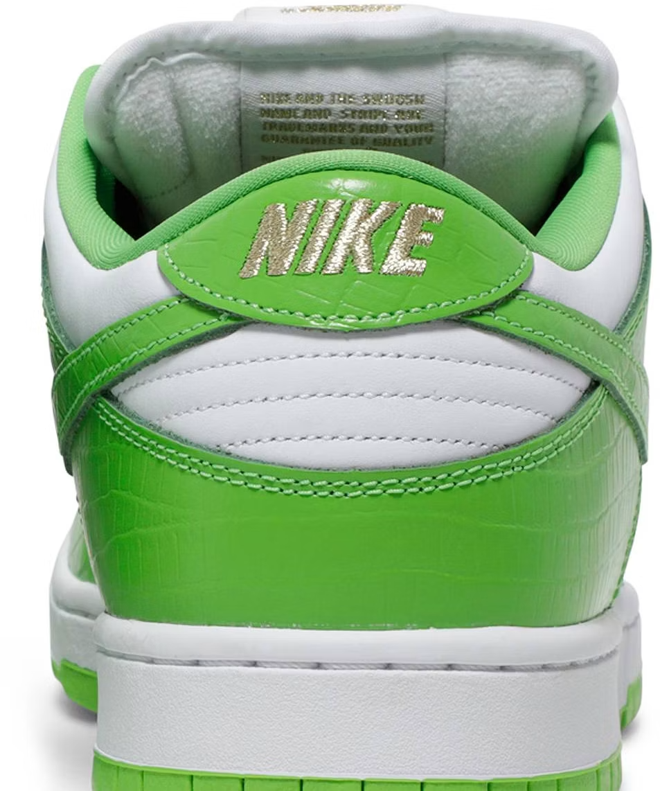 DH3228-101 Supreme Ã Nike SB Dunk Low OG QS Gold Stars White/Mean Green (Men's)