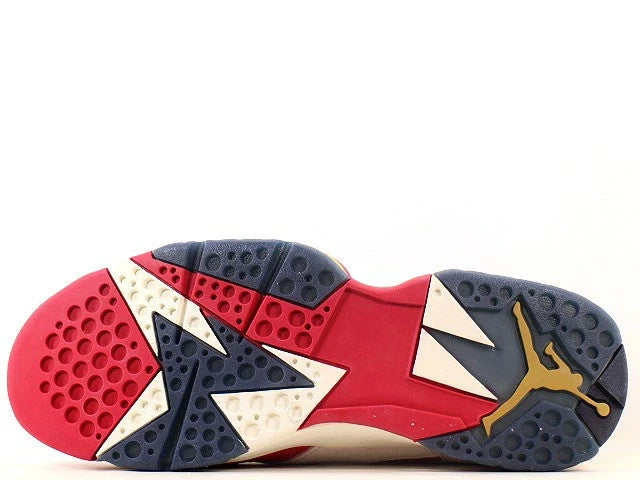 DM1195-474 Trophy Room Ã Nike Air Jordan 7 "True Red and Obsidian" (Men's)