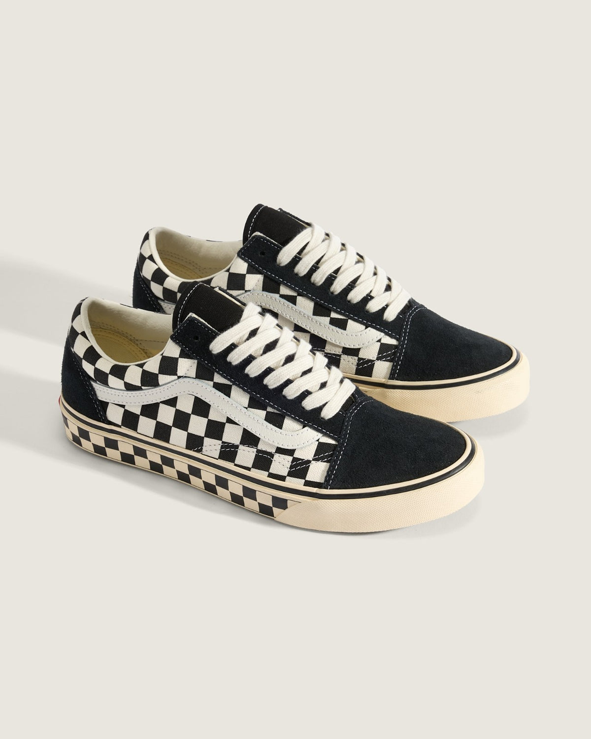 VN000Z901KP Vans Old Skool "Black/Marshmallow" (Men's)