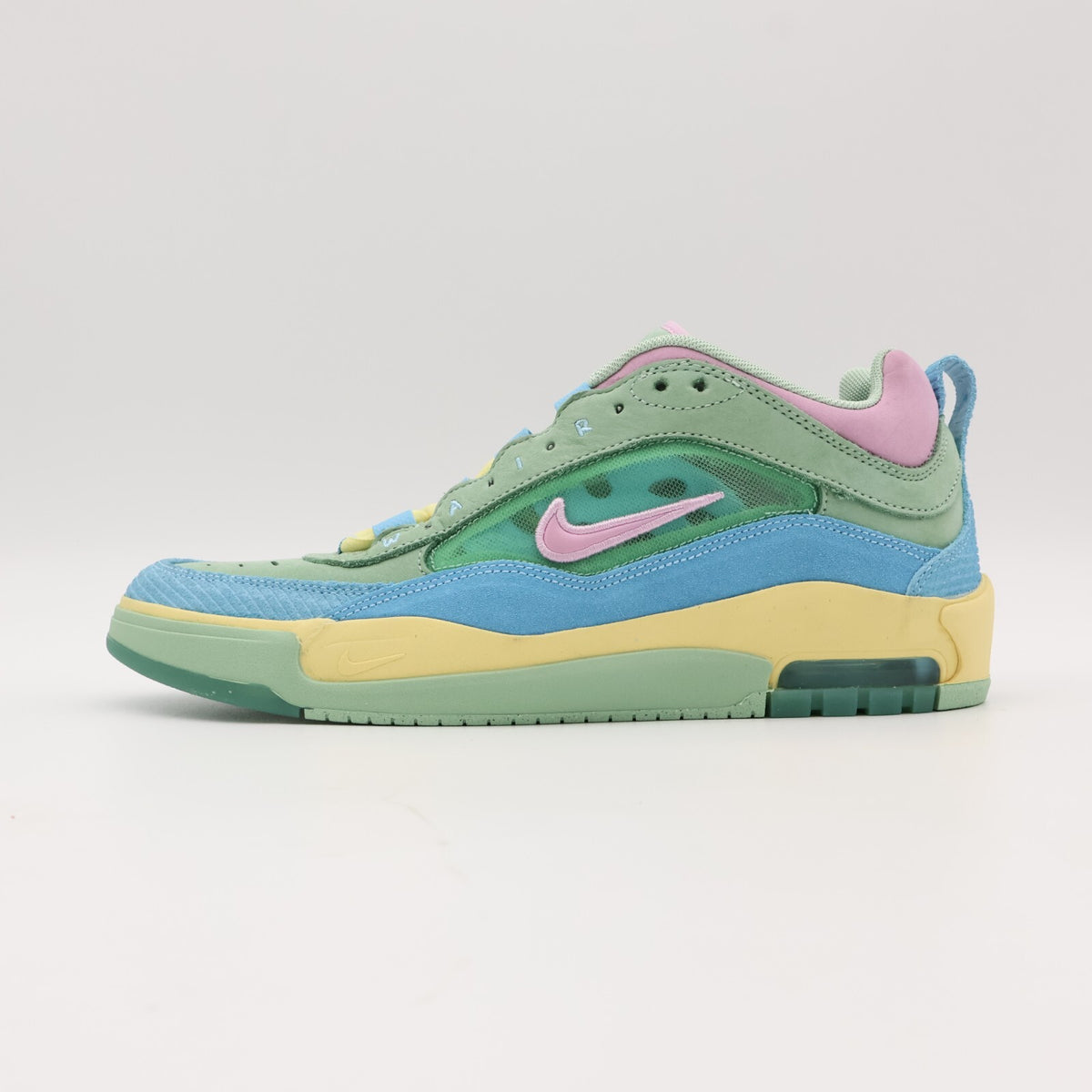 HF4074-400 VERDY Nike SB Air Max Ishod Visty Blue Gaze and Enamel Green (Men's)