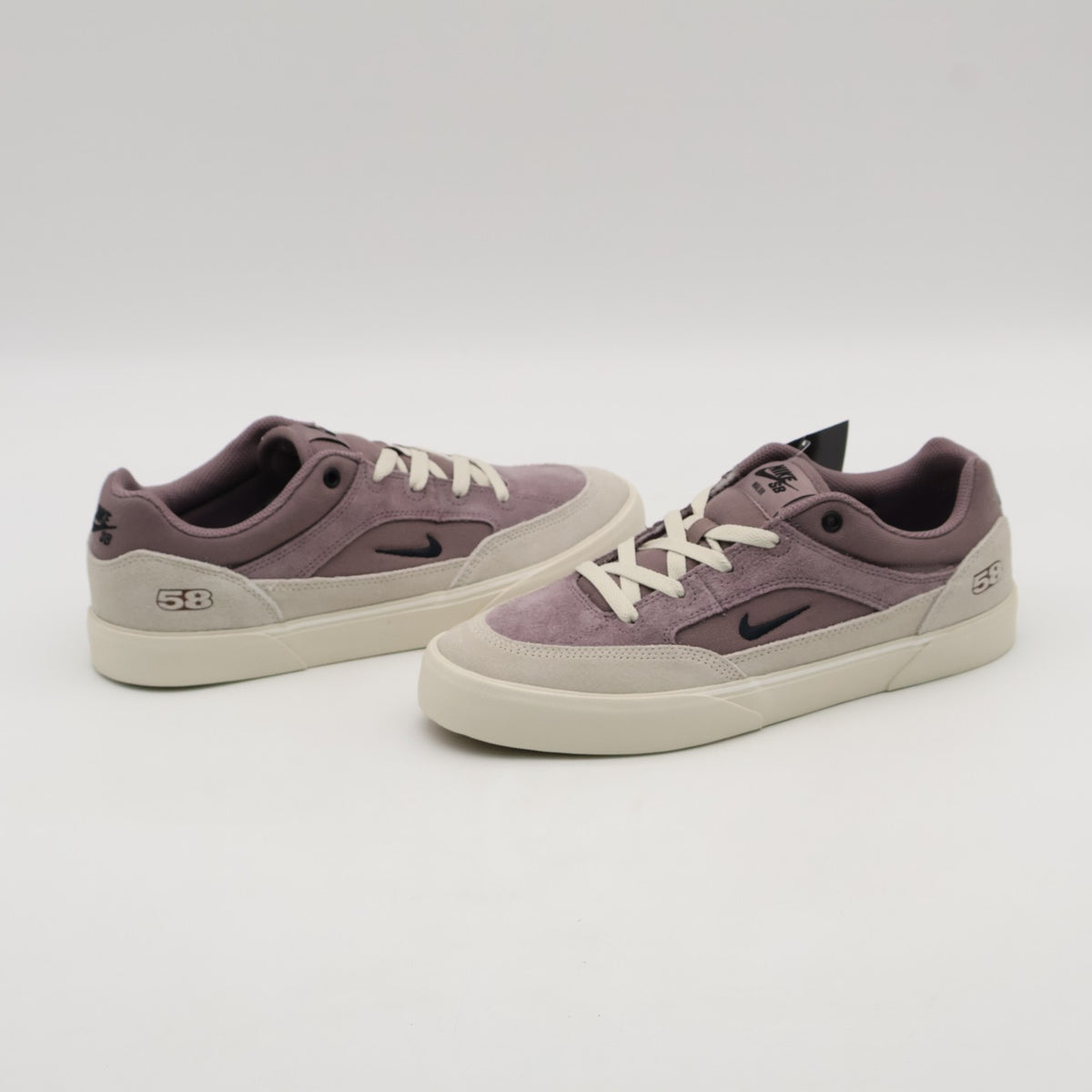 HF3066-200 Nike SB Mallo TE Shoes (Men's)